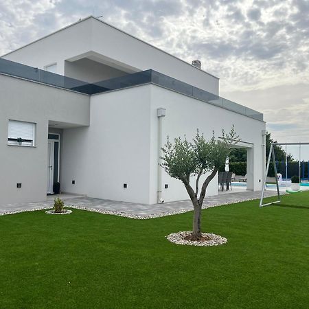 Villa Mara Vrsi Exteriör bild