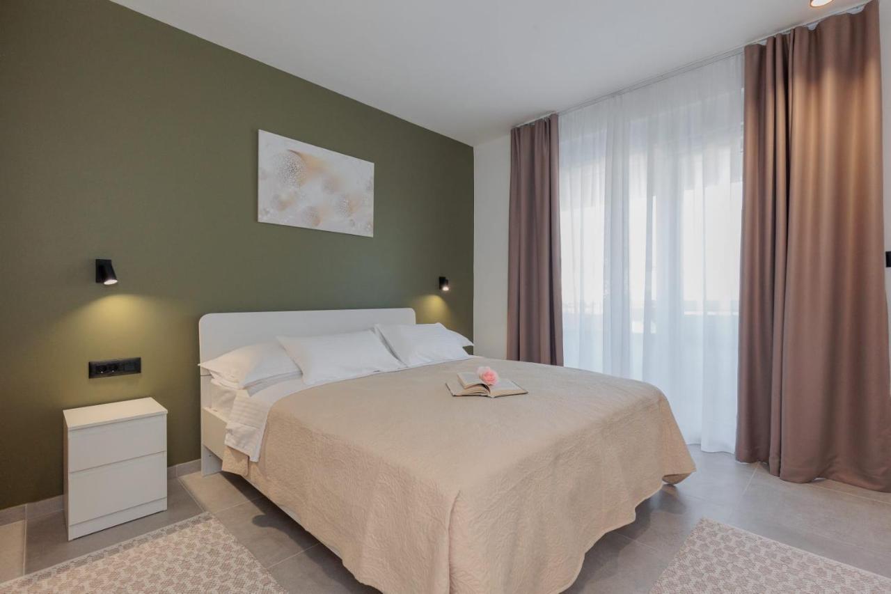 Villa Mara Vrsi Exteriör bild