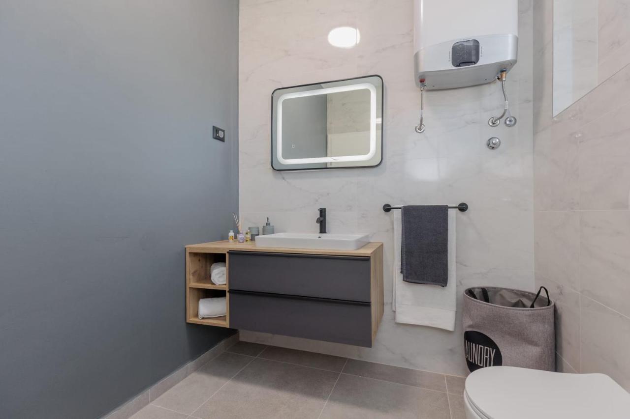 Villa Mara Vrsi Exteriör bild
