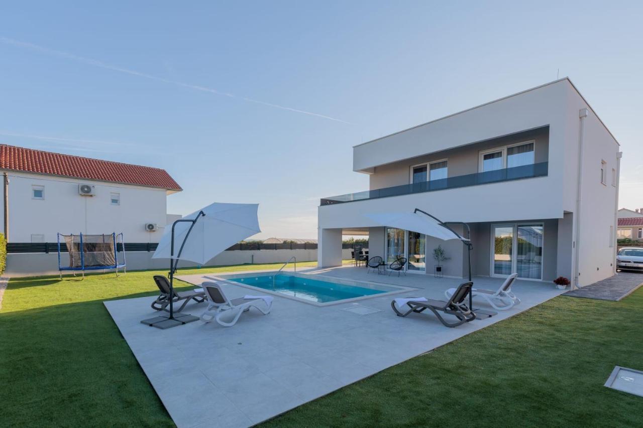 Villa Mara Vrsi Exteriör bild